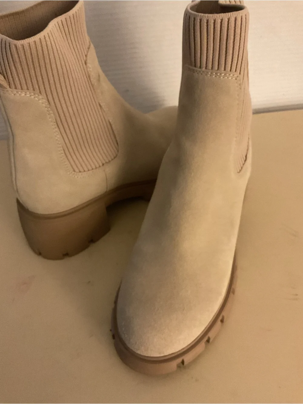 Steve Madden women  Beige Suede Sock Chelsea Platform Boots US 7.5